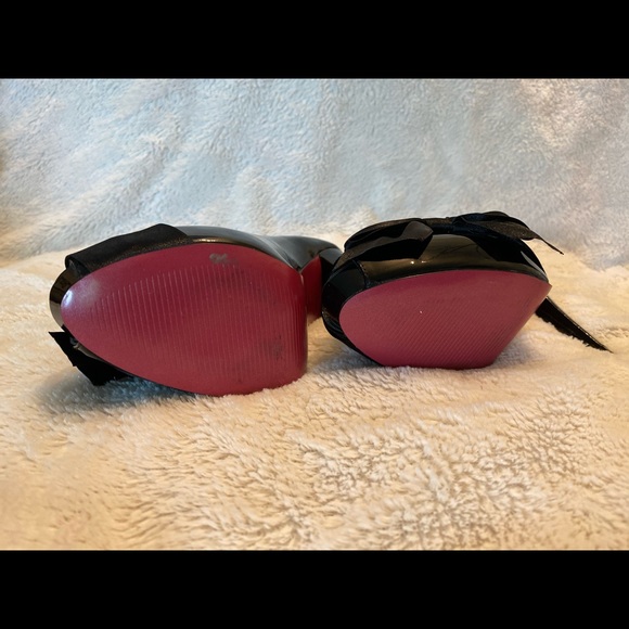 Paris Hilton bow heels size 6 - Picture 3 of 4